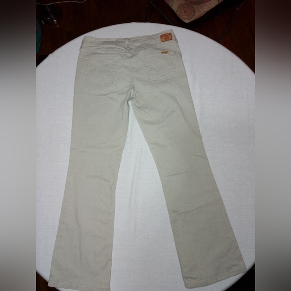 Levi Strauss Signature Low Rise Boot Cut Cream Stretch Jeans - Picture 4 of 5